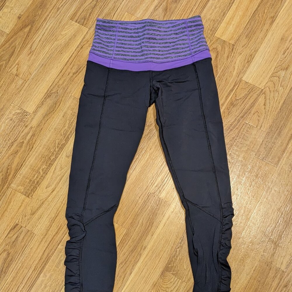Lululemon Purple Striped Waiste Band Black Ruched Bottom Leggings Size 6